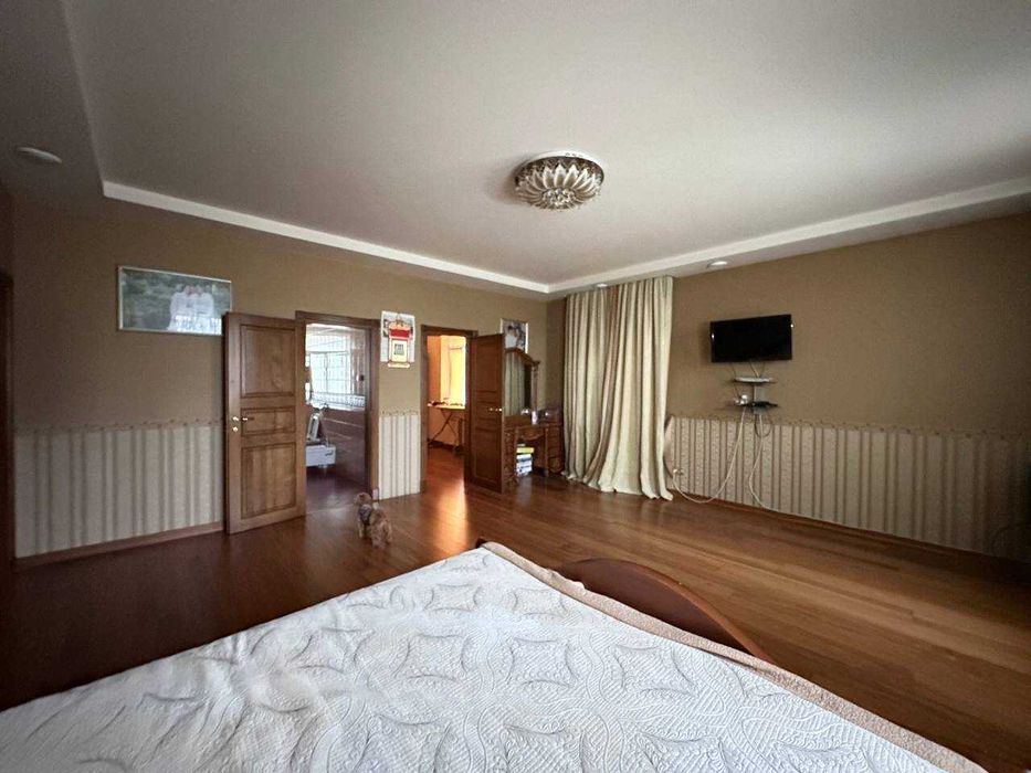 Терміново будинок 640кв.м з ремонтом, Троєщина, Можно під комерцію!!!