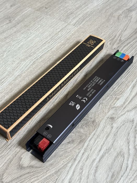 Fonte de alimentação para LED - 200w 24v (Novo)