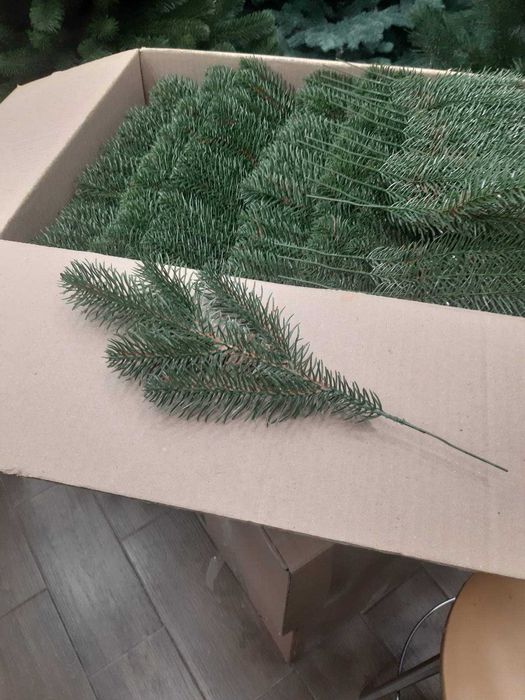 Гілка лита штучна ялинкова. Штучні хвойні гілки, декор новорічний