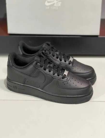 Czarne Nike Air Force 1  44