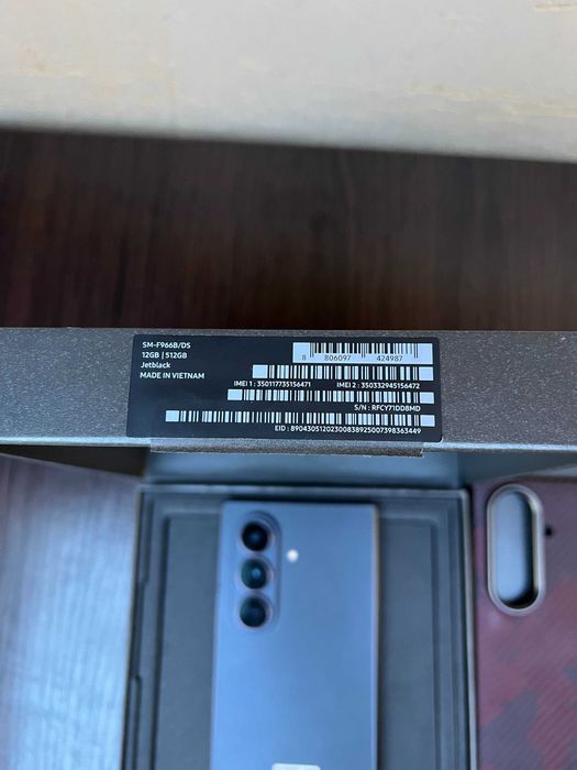 Samsung Galaxy Z Fold 7 12/512GB Jet Black — Стан Нового + Чохол