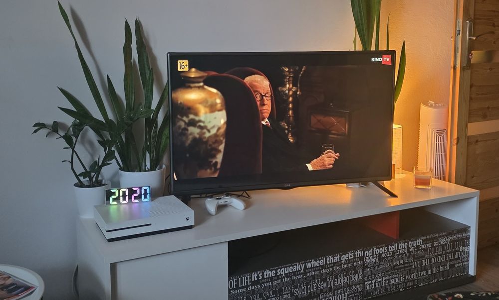 Telewizor LG 42"