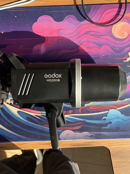 Студійний спалах Godox MS300v