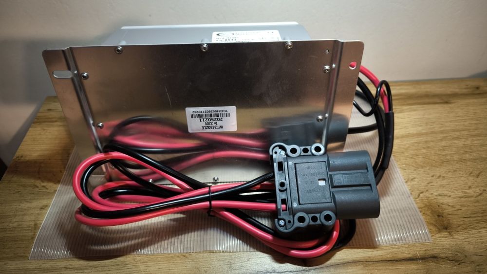 Ładowarka do akumulatorów poleciał, wózek  NOWA