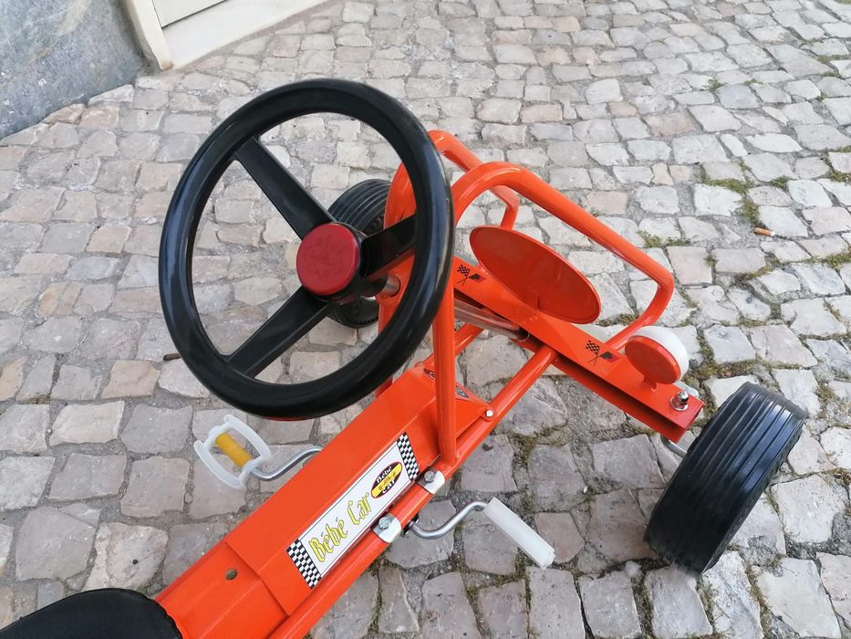 Carrinho kart a pedais Bebecar