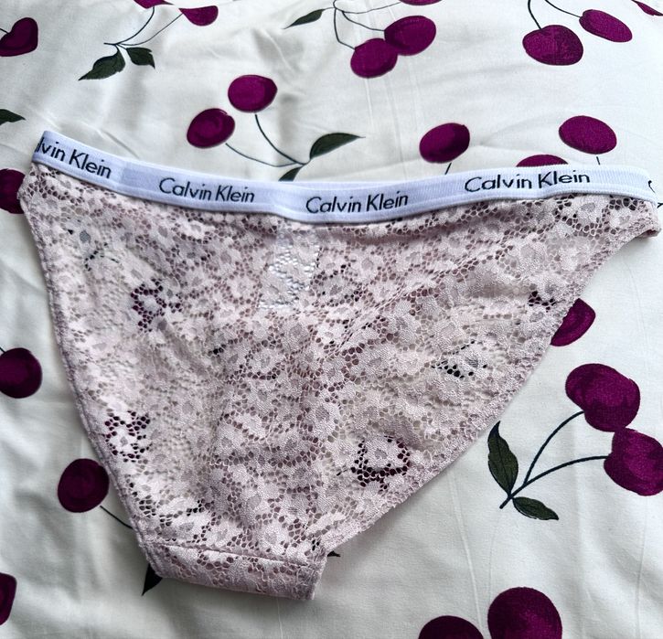 Calvin Klein koronkowe majtki XS pudrowy róż figi brazyliany guma ck napis