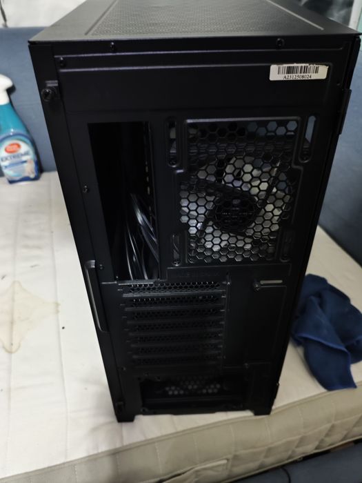 Caixa de PC quase nova