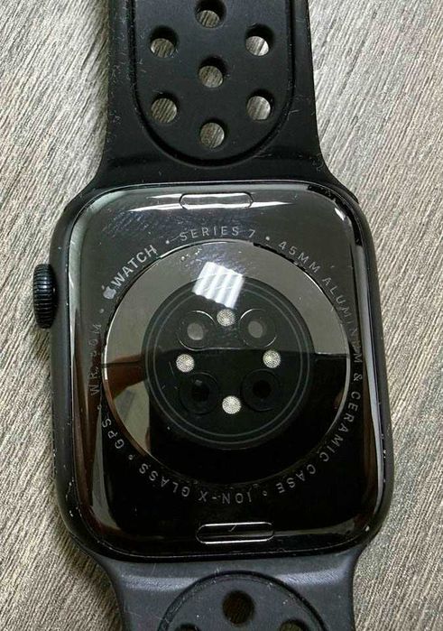 Продам Apple Watch Series 7 45mm GPS