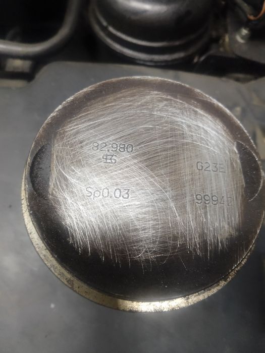 Ремонтні поршня 83 VAG 2.8 AMX BBG