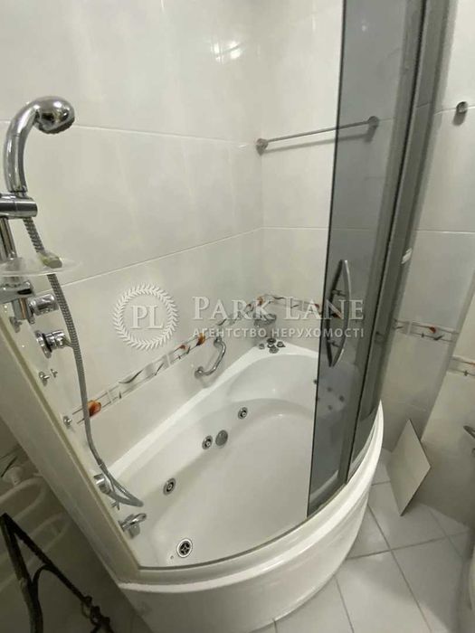 Продаж 5к. квартири на Подолі, вул. Введенська, 29/58