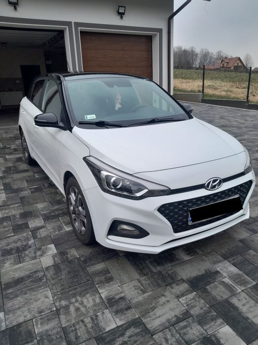 Sprzedam Hyundai I20 - Niski przebieg