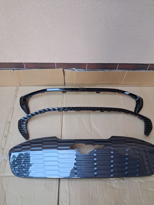 Ford mustang mach-e 2020- Решітка радіатора