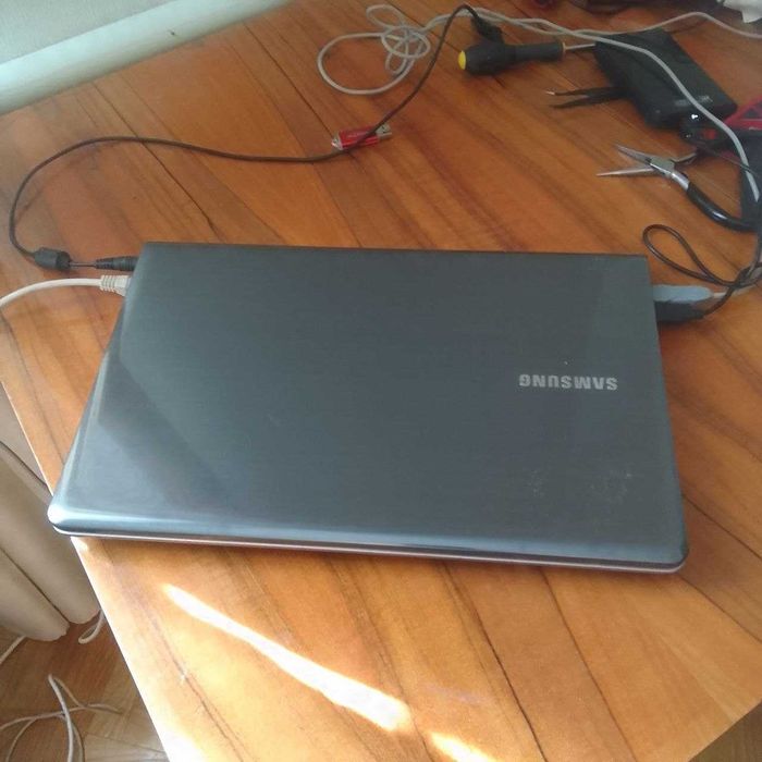 Ноутбук Samsung np350