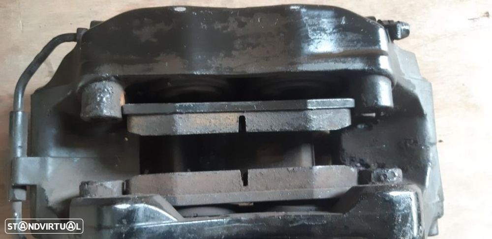 Kit travagem Brembo de 4 pistões para aplicação