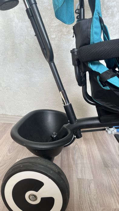 Дитячий велосипед з батьківською ручкою