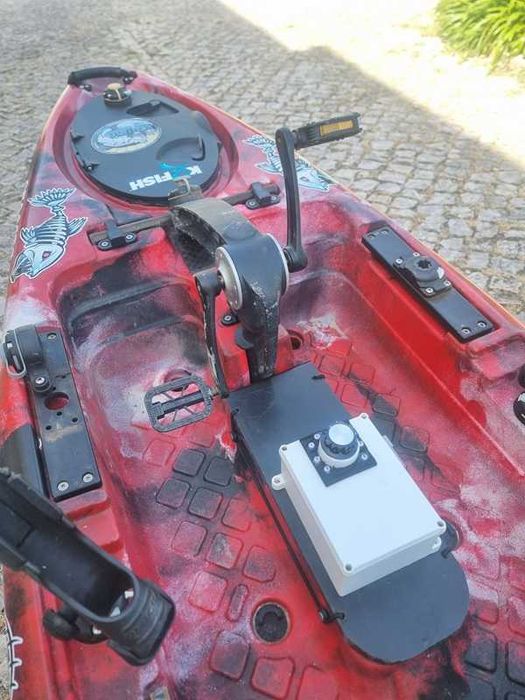 kayak de pesca a pedais