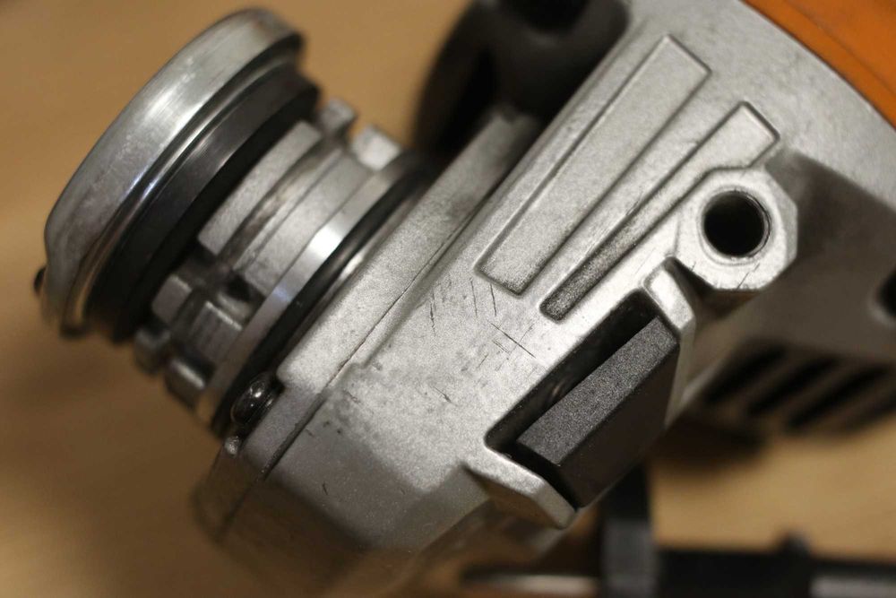 Кутова шліфмашина болгарка AEG WS 13-125 XE