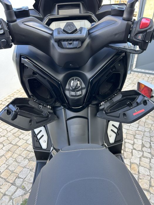 Yamaha Xmax 300 Tech Max 2024 - Garantia + 18 Meses
