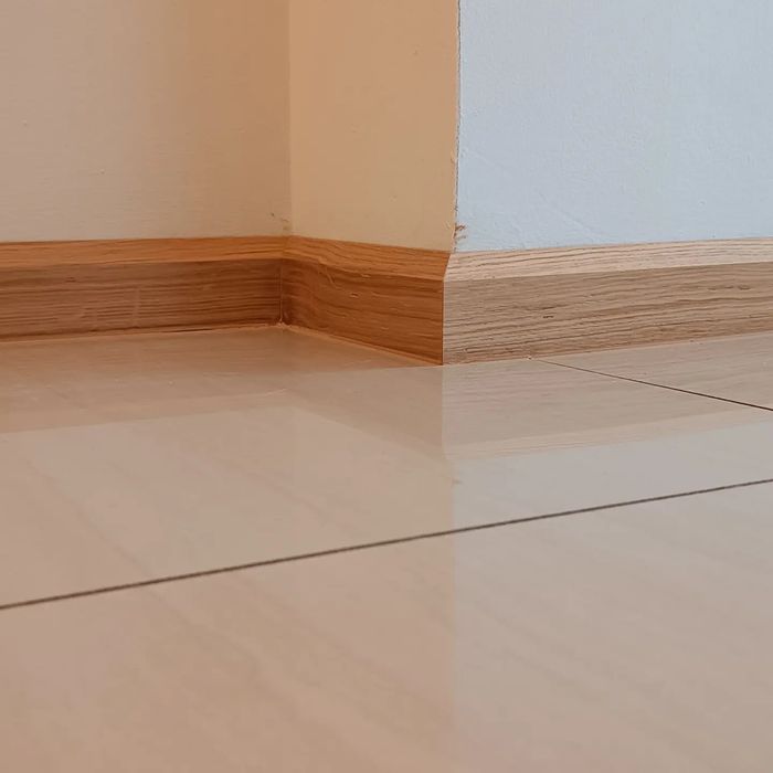 Montaż listew przypodlogowych