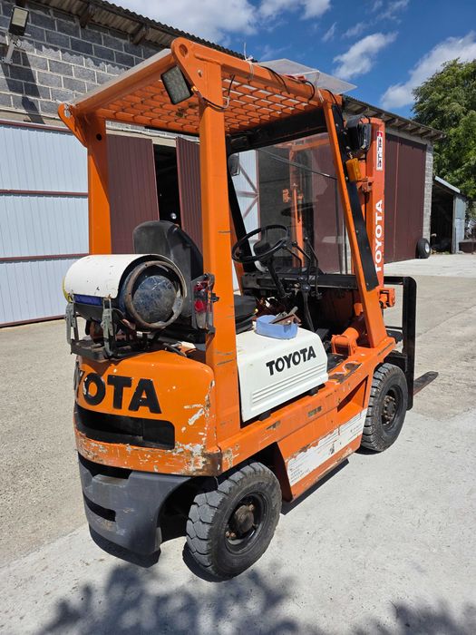 Wózek widłowy toyota 4 [Rezerwacja]