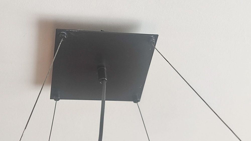 Candeeiro de teto com lâmpada