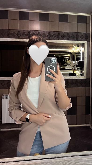 Сукні,костюм,піджак розмір s-m ,всі одягались 1 раз ,стан ідеальний