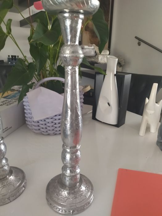 Castiçais  com velas