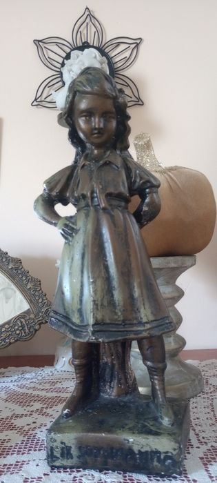 Piękna stara figurka