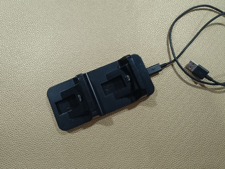 PS4 Controller Charger439741867938304001