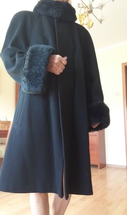 Płaszcz damski elegnacki czarny Saska