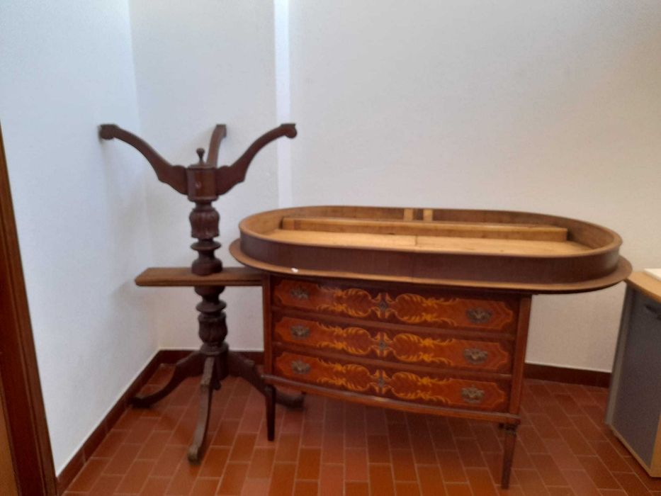 Mesa de Sala e Móvel