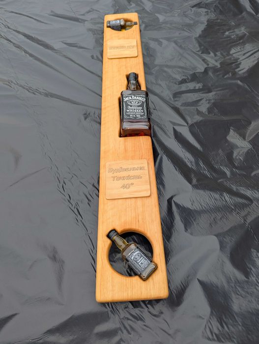 Дерев'яний Рівень Іменний Подарунок Чоловіку Тримач Пляшки Гравировка