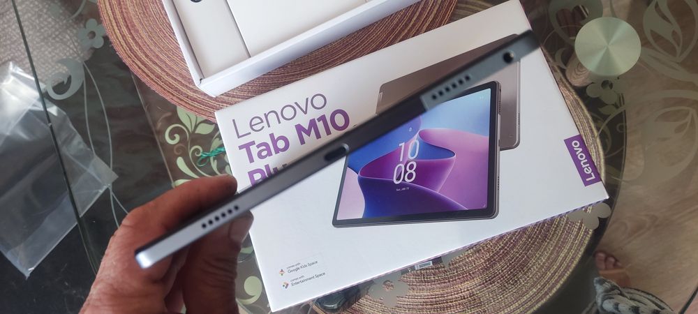 Планшет LENOVO Tab M10 Plus