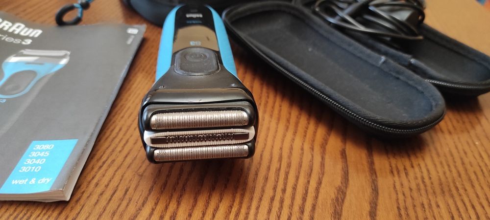 Електробритва BRAUN Series 3