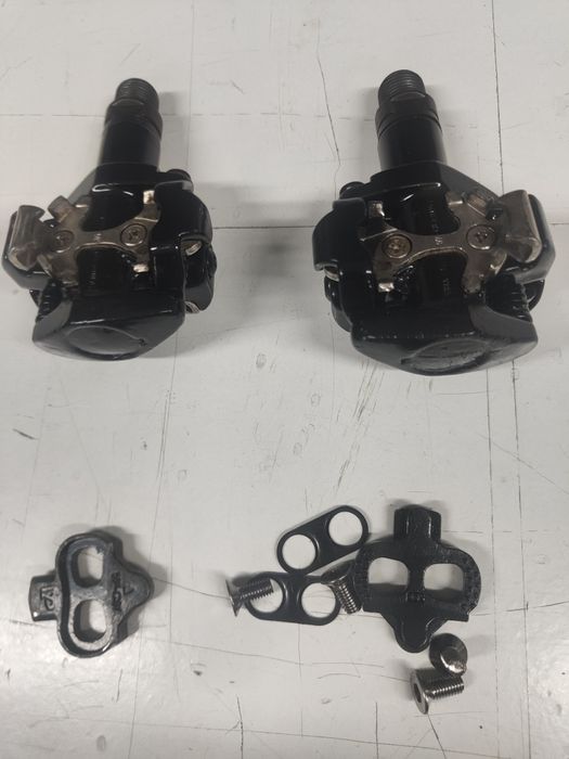 Sapatos Shimano nº42 + pedais