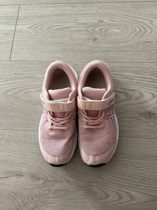 Дитячі кросівки asics (оригінал)для дівчинки