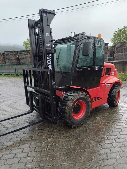 Empilhador 4x4 todo terreno 3.5 ton LTMG FDR35 ar condicionado