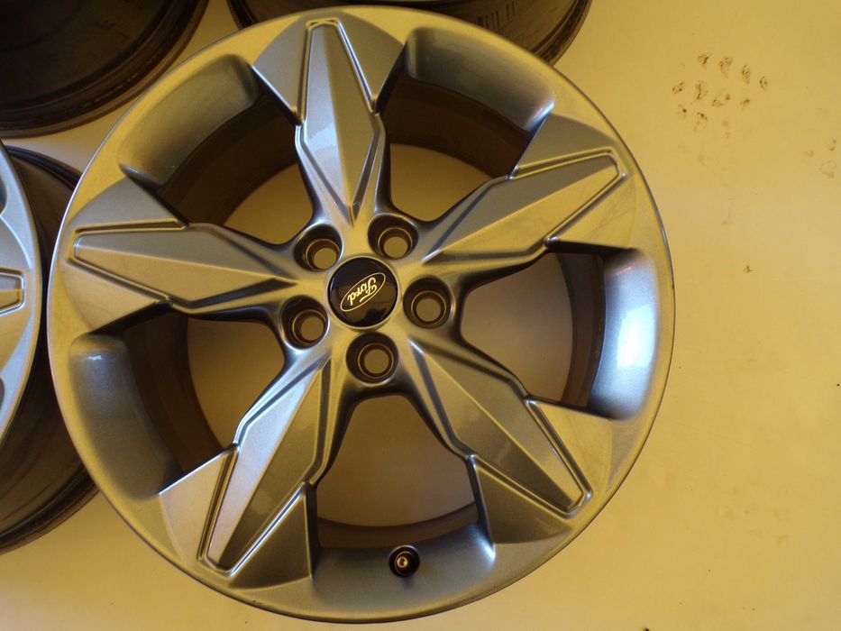 felgi aluminiowe FORD FOCUS MONDEO KUGA S-MAX C-MAX  18 8J ET55 5x108x63,3 ładne
