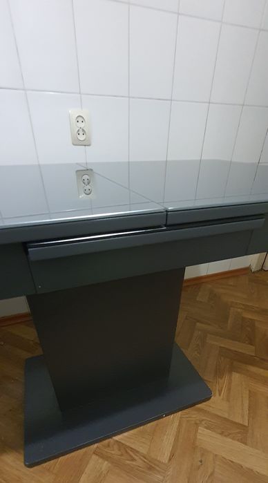 Стол стеклянный обеденный