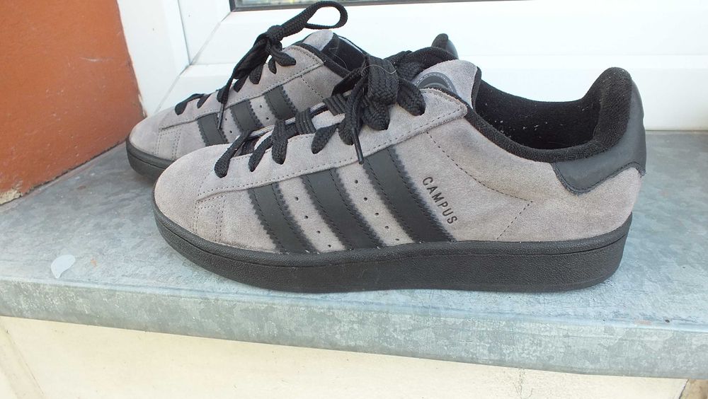 Super buty sportowe marki Adidas Campus w roz 44 2/3