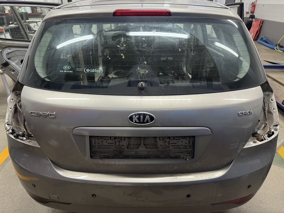 KIA Ceed 1.6 niski przebieg czesci kod lakieru a03 D4FB