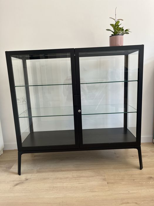 Witryna Ikea Milsbo