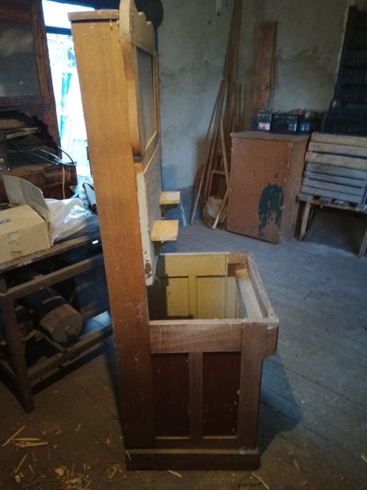 Продам антикварную тумбу-умывальник