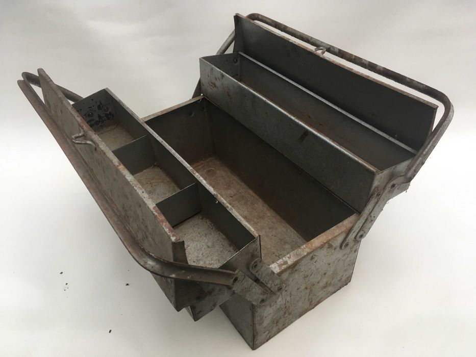 Металевий ящик для інструментів СРСР.