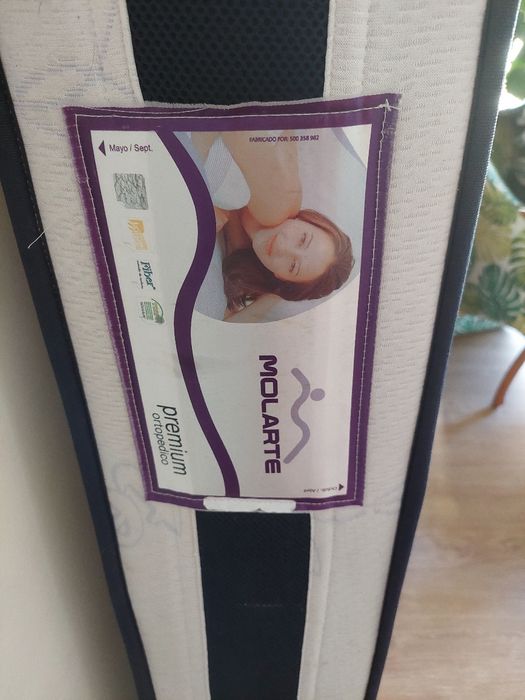 Estrado c/ pés + colchão solteiro