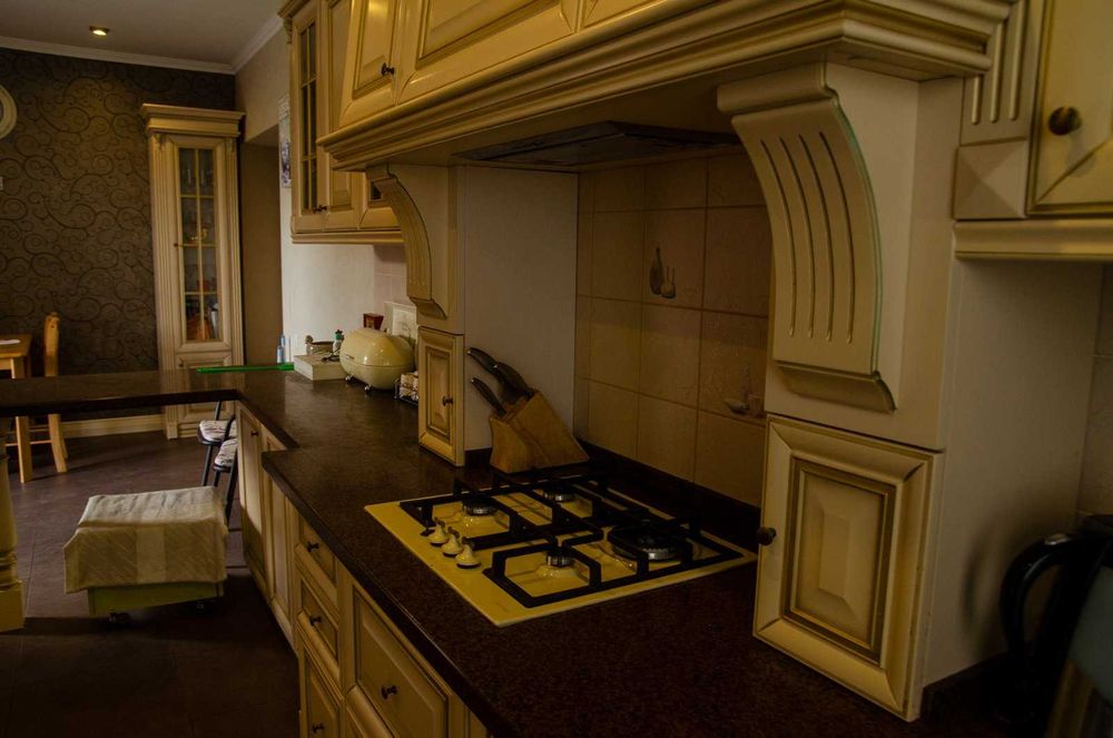 Будинок  з гаражем в м.Охтирка