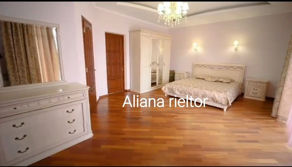 Будинок 350 м² біля моря • Генератор • Басейн • Великий підвал з сауно