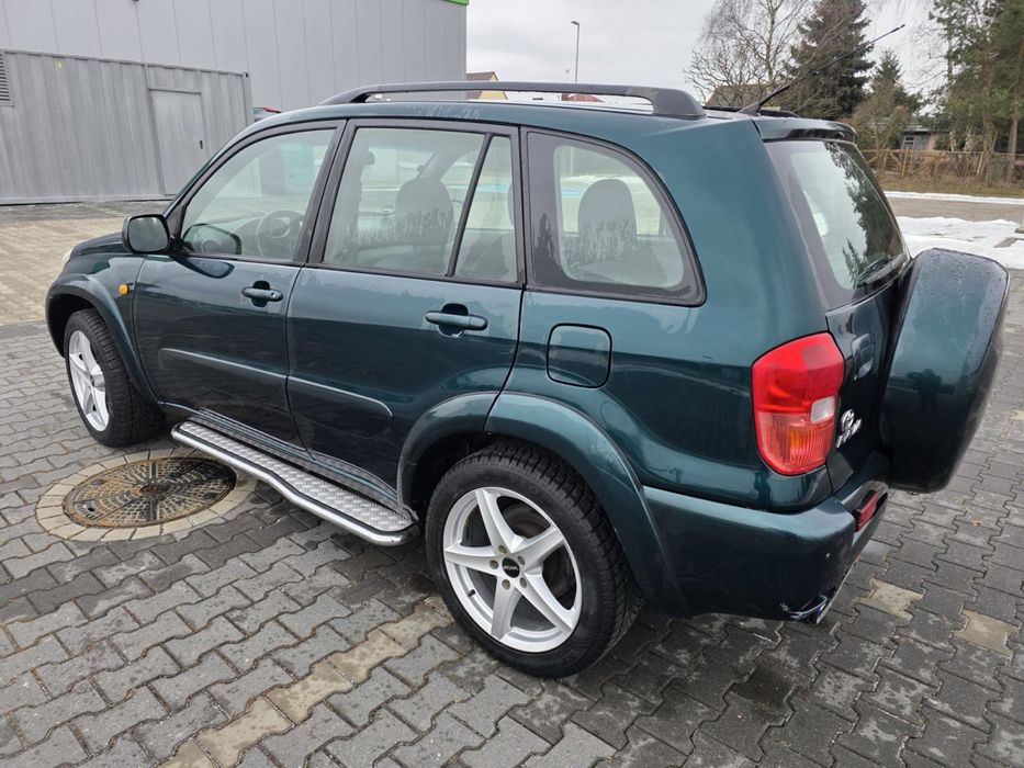 Toyota rav 4 benzyna