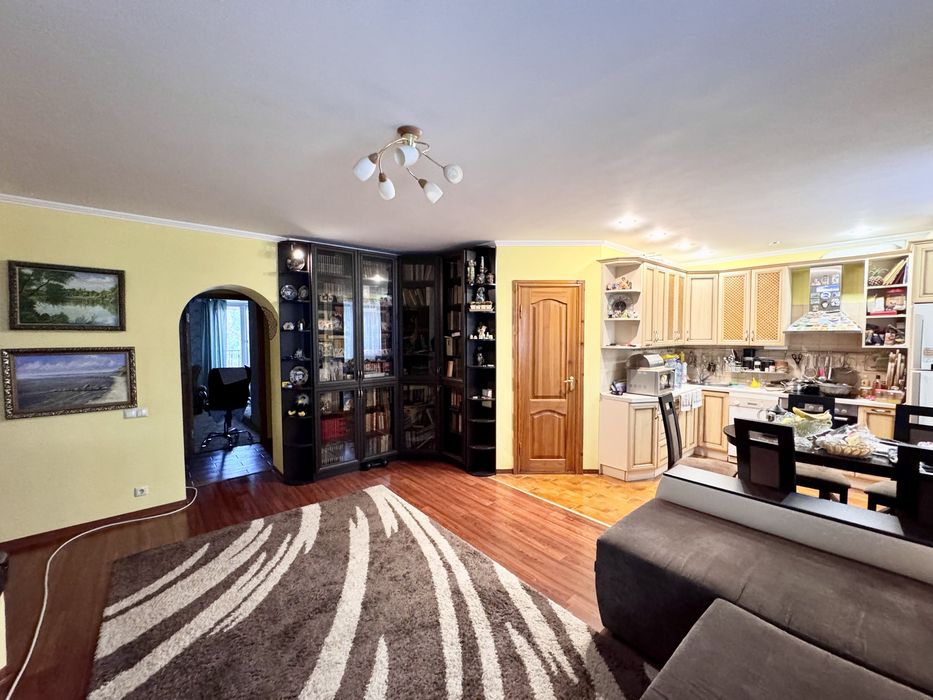 Продаж 3 к.квартири вихід сосновий ліс, пляж, річка, Козин Конча-Заспа