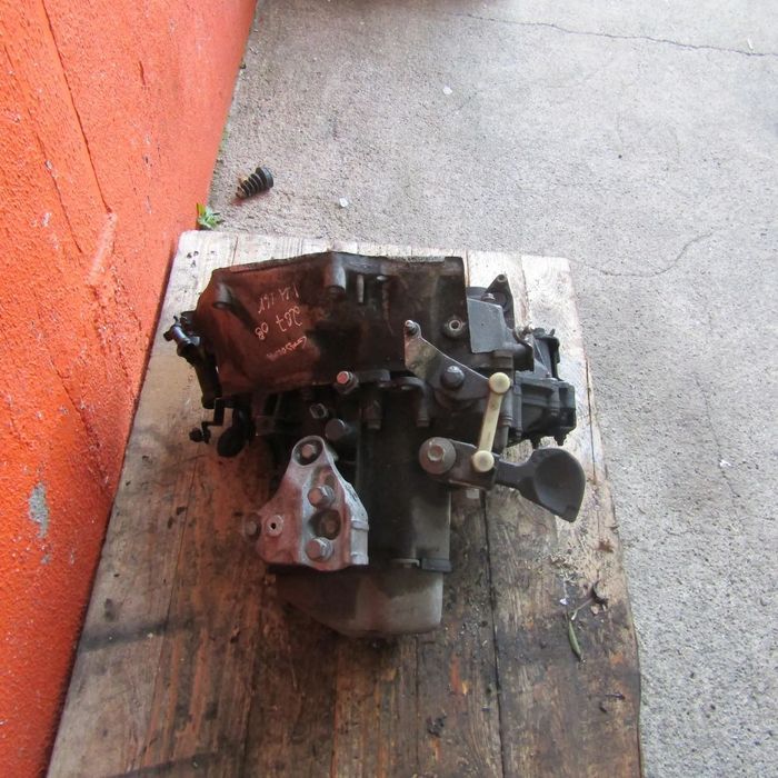 Caixa de velocidades Peugeot 207 1.4 gasolina com referencia 20CQ88